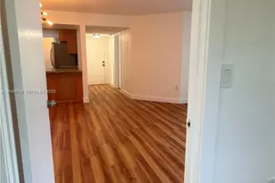 469 NE 207th Ln, Miami, FL 33179 - Photo 14