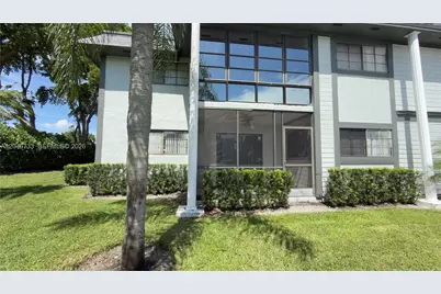 469 NE 207th Ln #101, Miami, FL 33179 - Photo 4