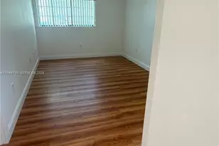 469 NE 207th Ln, Miami, FL 33179 - Photo 24