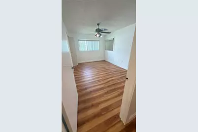 469 NE 207th Ln #101, Miami, FL 33179 - Photo 16