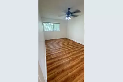 469 NE 207th Ln #101, Miami, FL 33179 - Photo 22