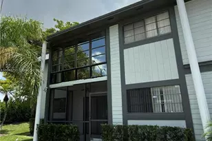 469 NE 207th Ln, Miami, FL 33179 - Photo 26