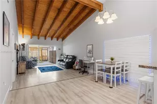 10311 Laurel Ct, Pembroke Pines, FL 33026 - Photo 10