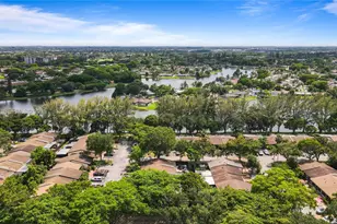 10311 Laurel Ct, Pembroke Pines, FL 33026 - Photo 58