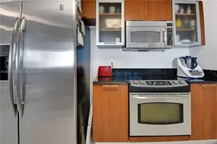 1800 N Bayshore Dr, Miami, FL 33132 - Photo 10