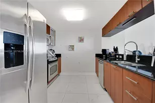 1800 N Bayshore Dr, Miami, FL 33132 - Photo 8