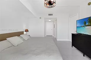 1800 N Bayshore Dr, Miami, FL 33132 - Photo 14