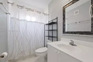 3539 W 76th St, Hialeah, FL 33018 - Photo 16