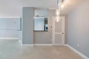 9172 Collins Ave, Surfside, FL 33154 - Photo 2