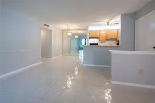 10789 W Clairmont Cir, Tamarac, FL 33321 - Photo 10
