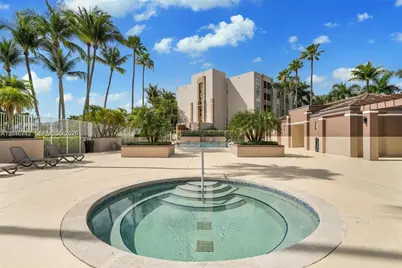 9725 NW 52nd St #210, Doral, FL 33178 - Photo 10