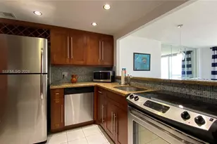 401 Ocean Dr, Miami Beach, FL 33139 - Photo 16