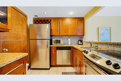 401 Ocean Dr #722, Miami Beach, FL 33139 - Photo 4