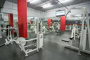 915 NW 1st Ave, Miami, FL 33136 - Photo 4