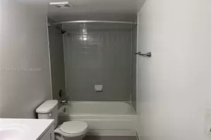 915 NW 1st Ave, Miami, FL 33136 - Photo 10