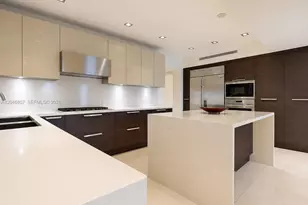 260 S Coconut Ln, Miami Beach, FL 33139 - Photo 2