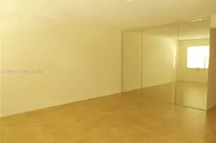 13450 SW 3rd St, Pembroke Pines, FL 33027 - Photo 6