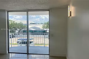 488 NW 165th St Rd, Miami, FL 33169 - Photo 2