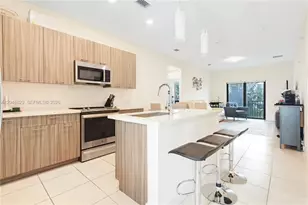 4636 NW 84th Ave, Doral, FL 33166 - Photo 8