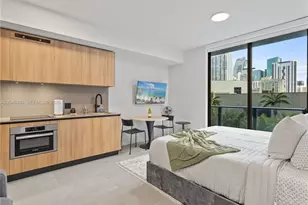 121 NE 5th St, Miami, FL 33132 - Photo 4