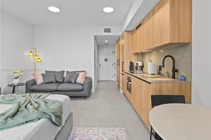 121 NE 5th St, Miami, FL 33132 - Photo 26