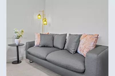 121 NE 5th St #504, Miami, FL 33132 - Photo 22