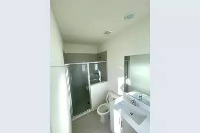 3338 W 112th St, Hialeah, FL 33018 - Photo 26