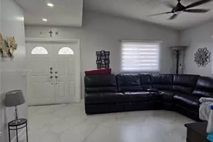 2727 W 70th St, Hialeah, FL 33016 - Photo 6