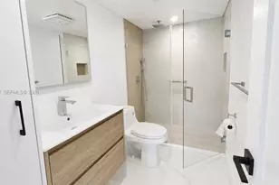 9682 Fontainebleau Blvd, Miami, FL 33172 - Photo 24