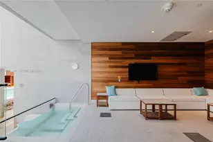 20 NE 11th St, Miami, FL 33132 - Photo 16
