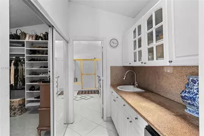 16048 NW 82nd Pl, Miami Lakes, FL 33016 - Photo 24