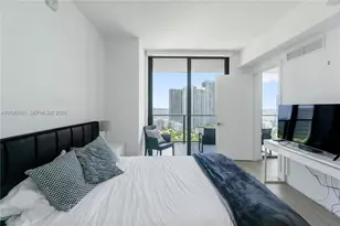 121 NE 34th St, Miami, FL 33137 - Photo 12