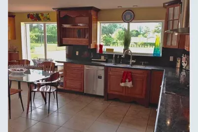 13450 SW 26th St, Davie, FL 33325 - Photo 4