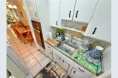 8132 Harding Ave #6, Miami Beach, FL 33141 - Photo 10
