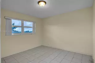 1000 NE 14th Ave, Hallandale Beach, FL 33009 - Photo 4