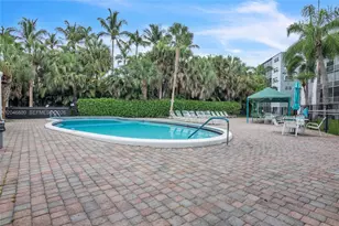 1000 NE 14th Ave, Hallandale Beach, FL 33009 - Photo 14