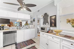10160 NW 24th Pl, Sunrise, FL 33322 - Photo 4