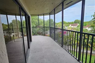 461 Ives Dairy Rd, Miami, FL 33179 - Photo 14