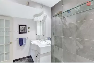 5005 Collins Ave #1224, Miami Beach, FL 33140 - Photo 20