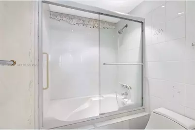 5005 Collins Ave #1224, Miami Beach, FL 33140 - Photo 24