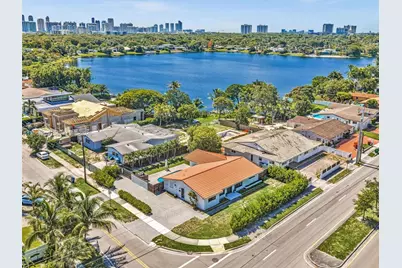 19225 NE 18th Ave, Miami, FL 33179 - Photo 54
