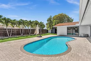 19225 NE 18th Ave, Miami, FL 33179 - Photo 46