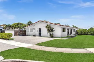 19225 NE 18th Ave, Miami, FL 33179 - Photo 2