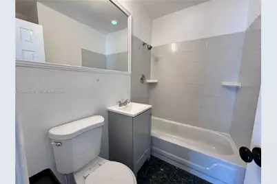 1801 NE 50th St, Pompano Beach, FL 33064 - Photo 12