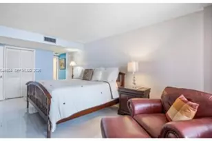 6039 Collins Ave, Miami Beach, FL 33140 - Photo 14