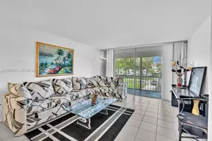 671 S Hollybrook Dr, Pembroke Pines, FL 33025 - Photo 2