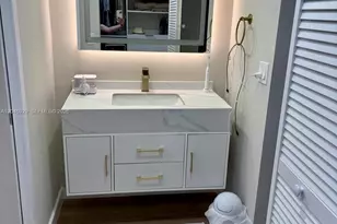 800 SW 125th Way, Pembroke Pines, FL 33027 - Photo 22