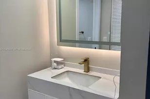 800 SW 125th Way, Pembroke Pines, FL 33027 - Photo 8