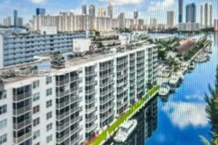 3660 NE 166th St, North Miami Beach, FL 33160 - Photo 16