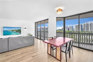 1000 W Island Blvd, Aventura, FL 33160 - Photo 26